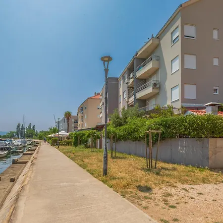 Ap Mirko - 3 Bedrooms In Center Omiš