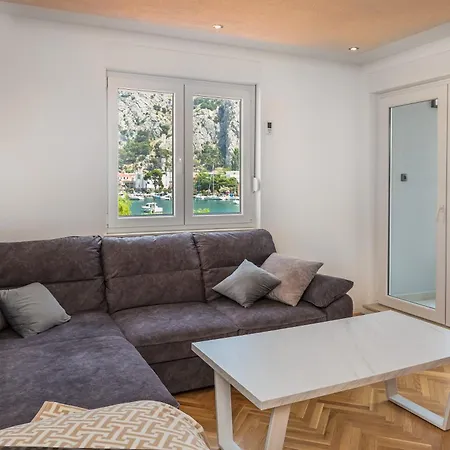 Ap Mirko - 3 Bedrooms In Center Omiš