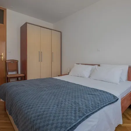 Ap Mirko - 3 Bedrooms In Center