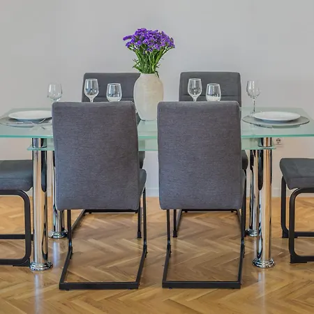 Apartment Ap Mirko - 3 Bedrooms In Center