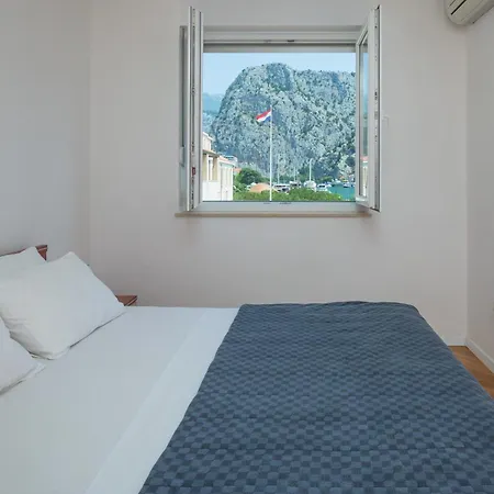 Ap Mirko - 3 Bedrooms In Center