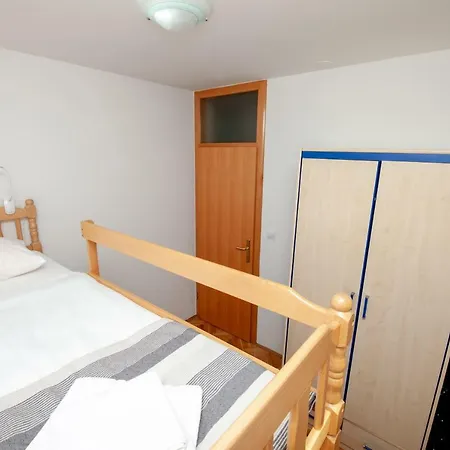 Ap Mirko - 3 Bedrooms In Center
