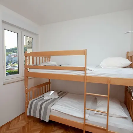 Apartamento Ap Mirko - 3 Bedrooms In Center Omiš