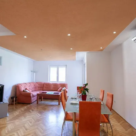 Ap Mirko - 3 Bedrooms In Center Apartamento *