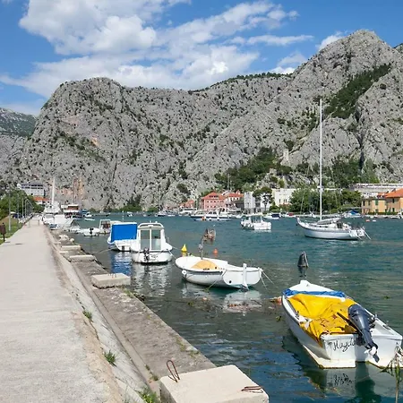 Apartamento Ap Mirko - 3 Bedrooms In Center Omiš