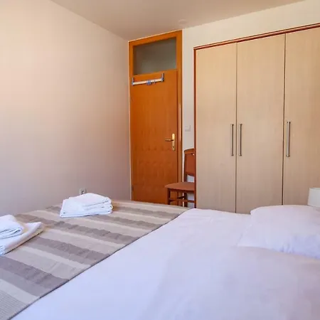 Ap Mirko - 3 Bedrooms In Center * Omiš